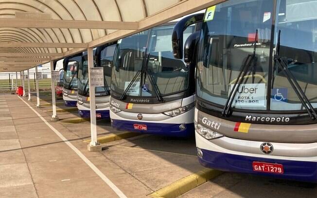 Uber Shuttle, serviço de ônibus para empresas, começa a operar no Brasil