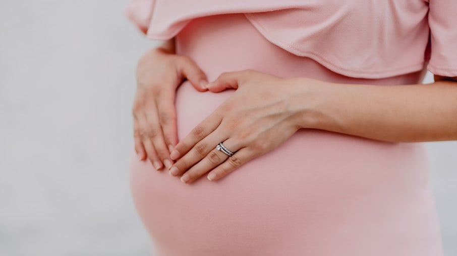 Para a maioria das grávidas silenciosas, a barriga cresce sem ser notada