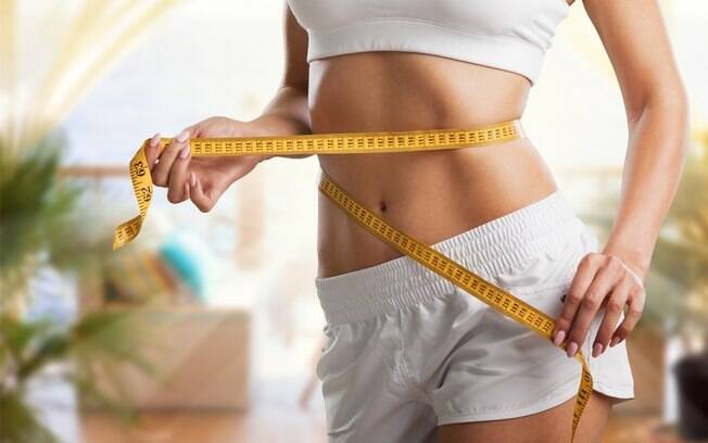 Perder peso de forma saudável é essencial para manter as medidas