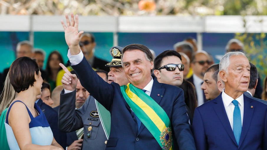 Ex-presidente Jair Bolsonaro no desfile cívico-militar do Bicentenário da Independência do Brasil
