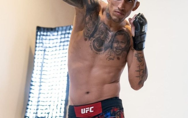 Charles do Bronx sinaliza presença em luta entre Makhachev e Tsarukyan