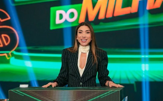 Globo quer adiar uma hora o Fantástico para conter Patrícia Abravanel