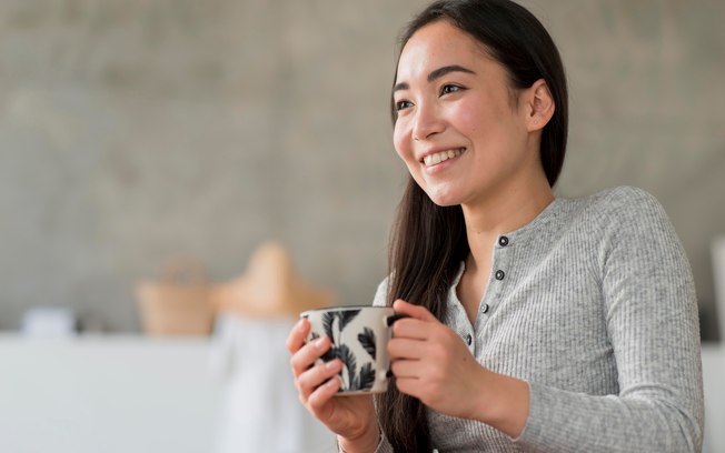 2 opções de chás para diminuir o inchaço pré-menstrual