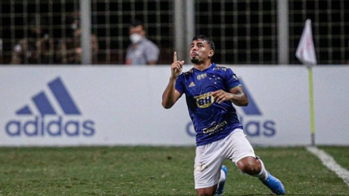 Cruzeiro vence o Uberlândia em casa e segue líder no Campeonato Mineiro