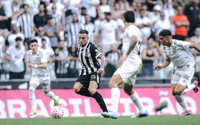 Rodinei admite desatenção do Santos após virada do Atlético