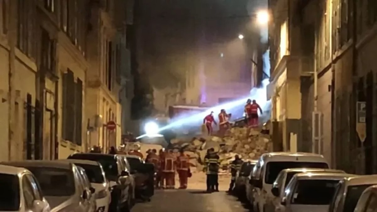 Prédio desaba e Marselha, na França