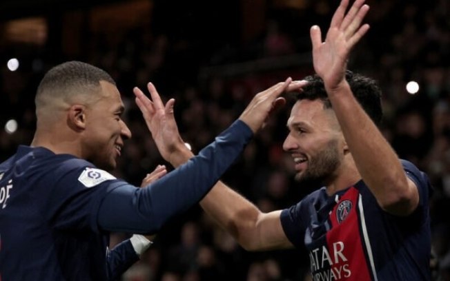 Mbappé é o artilheiro da Ligue 1 com 16 gols em 15 jogos Mbappé é o artilheiro da Ligue 1 com 16 gols em 15 jogos