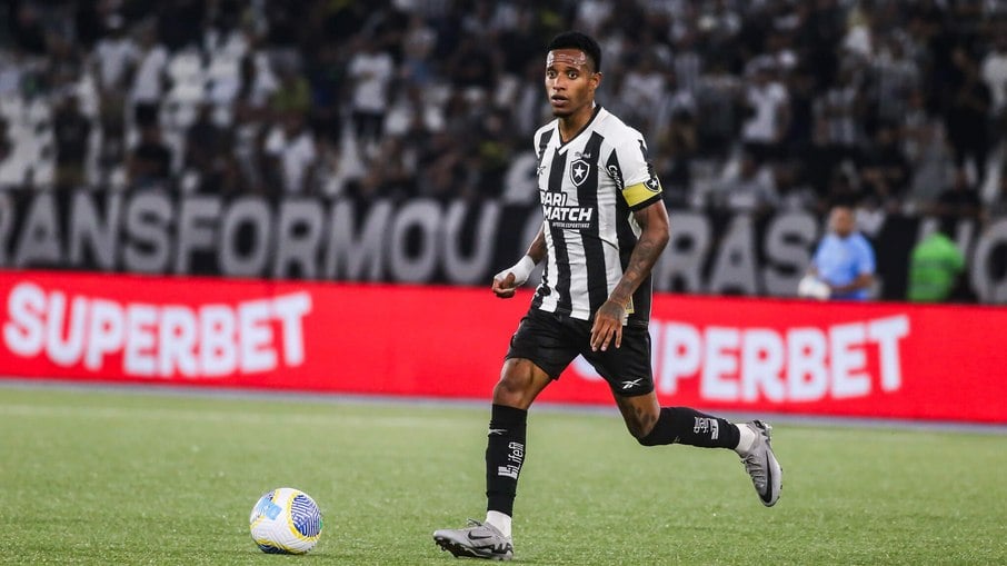 Botafogo pega o Athletico-PR nesta quarta-feira, pelo Brasileirão
