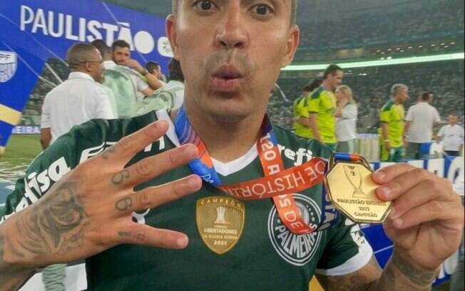 'Toma, Trikas!': Dudu zoa São Paulo após goleada