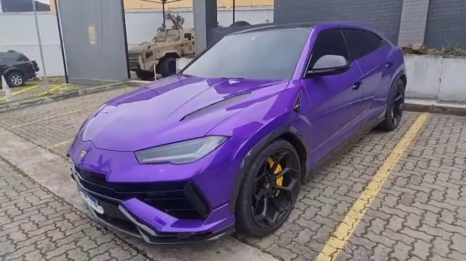 Lamborghini apreendida durante operação em São Paulo Lamborghini apreendida durante operação em São Paulo