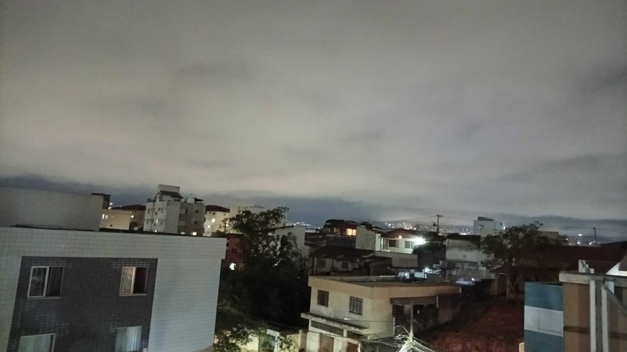 Tempo muda e chuva deve se espalhar pelo país Tempo muda e chuva deve se espalhar pelo país