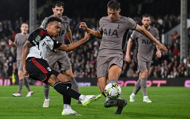 Tottenham perde para o Fulham nos pênaltis e é eliminado da Copa da Liga Inglesa