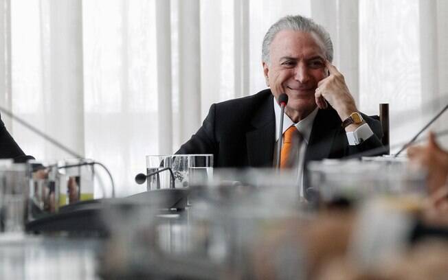 Presidente Michel Temer gravou propaganda e realizou reuniões neste domingo (17) em Brasília