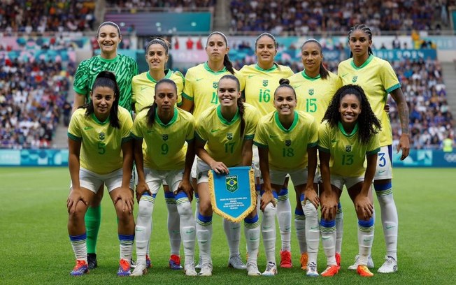 Brasil conquista prata no futebol feminino