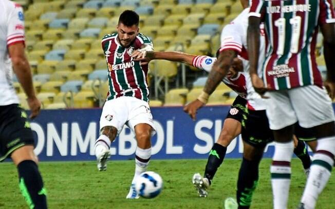 Abel Braga mantém rotação no time e vê Fluminense mal pelo sétimo jogo seguido
