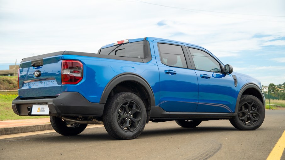 Ford Maverick Lariat Black