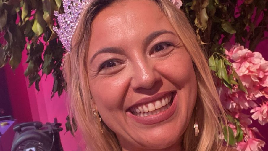 Após largar a profissão para cuidar dos filhos, Raphaella Sorio Real voltou ao mercado de trabalho e obteve sucesso Após largar a profissão para cuidar dos filhos, Raphaella Sorio Real voltou ao mercado de trabalho e obteve sucesso