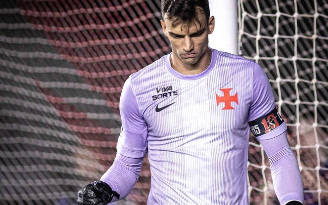 Léo Jardim é titular absoluto na equipe do Vasco