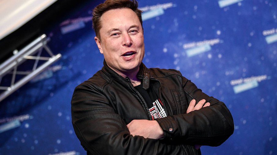 Elon Musk quer cortar gastos na Tesla