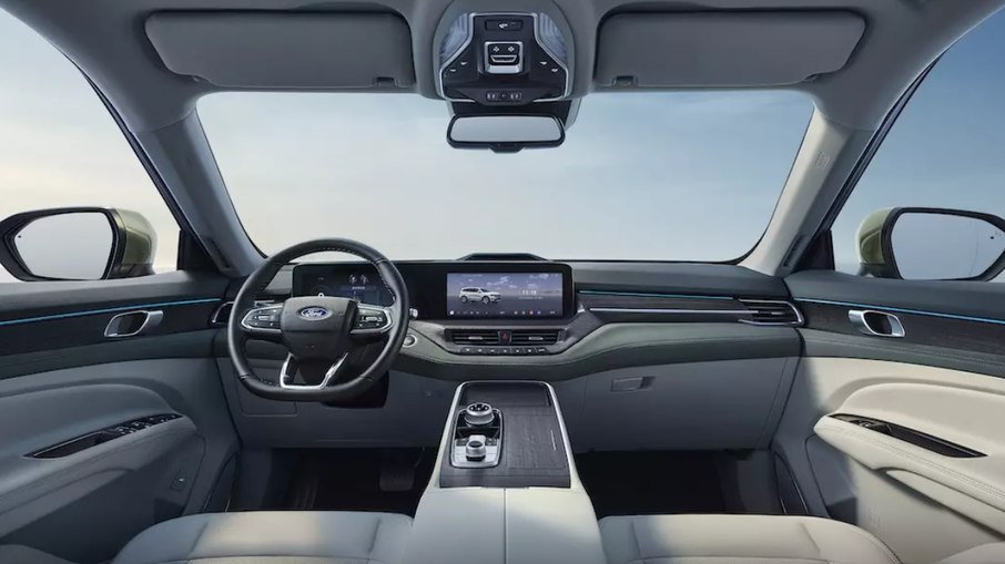 Interior do Ford Equator Interior do Ford Equator