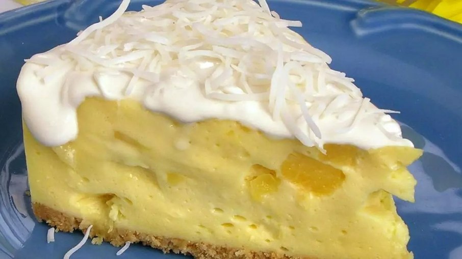 Torta de abacaxi: aprenda como fazer a sobremesa doce e cítrica