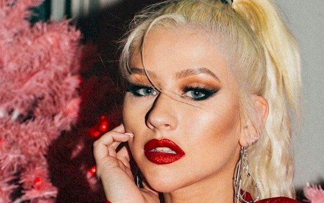 Christina Aguilera promete novo álbum em inglês