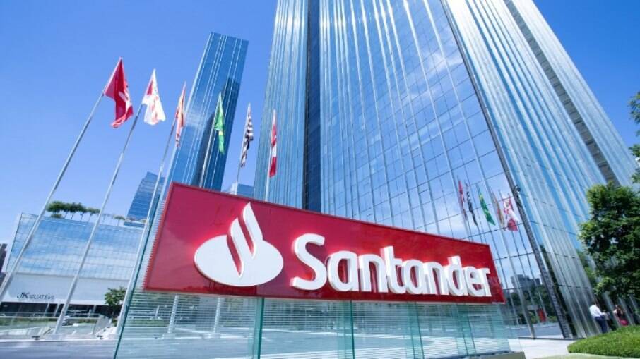 Santander do Reino Unido depositou valores para 75 mil clientes 