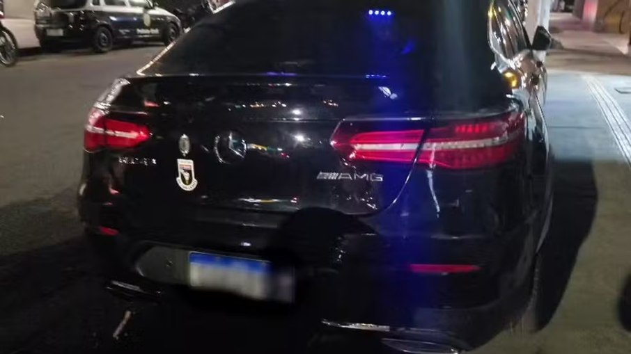 Mercedes de neurocirurgião preso armado em São Paulo Mercedes de neurocirurgião preso armado em São Paulo