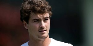 João Fonseca espanta zebra e vence na estreia de Wimbledon