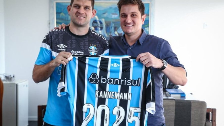 Kannemann renova contrato.