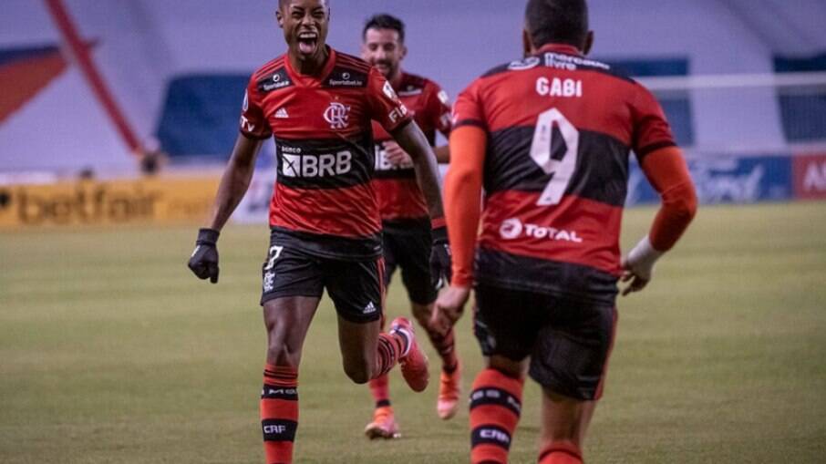 Sormani compara atual Flamengo com Santos de Pelé