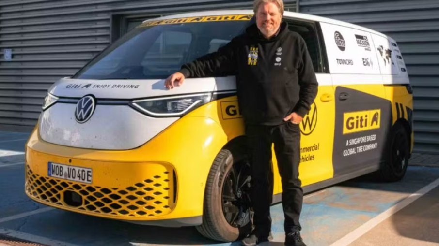 Veículo elétrico da Volkswagen alcança recorde mundial após rodas 92 países Veículo elétrico da Volkswagen alcança recorde mundial após rodas 92 países