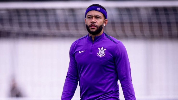 Corinthians confirma as lesões de Memphis Depay e Carrillo