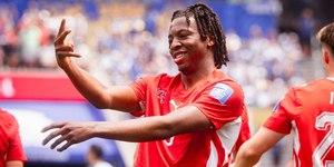 Sensação da Copa brilha, Suíça bate Argélia e avança às oitavas