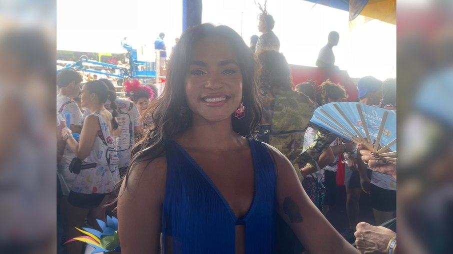 Lucy Alves celebra o Galo da Madrugada e reafirma amor por Pernambuco