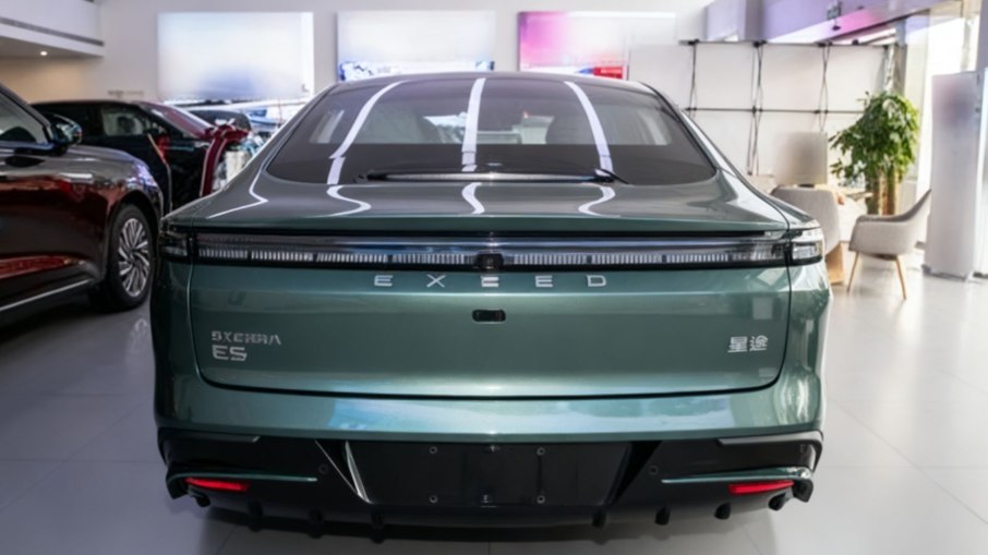 Traseira do Chery Exeed Exlantix ES 2026
