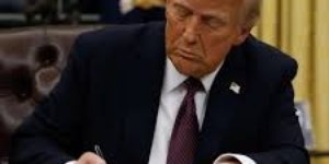 Trump pede evacuação de Teerã e cobra acordo nuclear com Irã