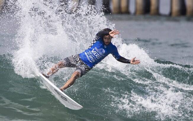 Tomas Hermes agora é o quarto colocado do ranking da divisão de acesso à elite do surfe