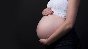 É possível engravidar na transição da perimenopausa e menopausa?