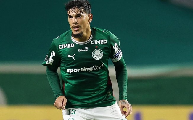 Gustavo Gómez em ação com a camisa do Palmeiras diante da LDU