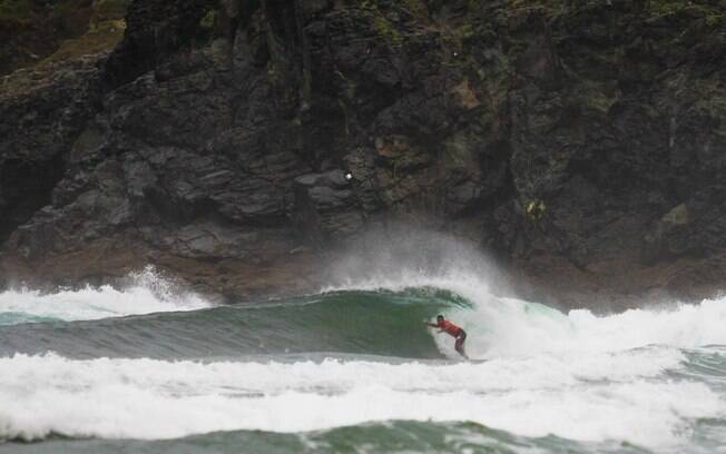 Michael Rodrigues agora ocupa o 12º lugar no ranking da divisão de acesso à elite do surfe