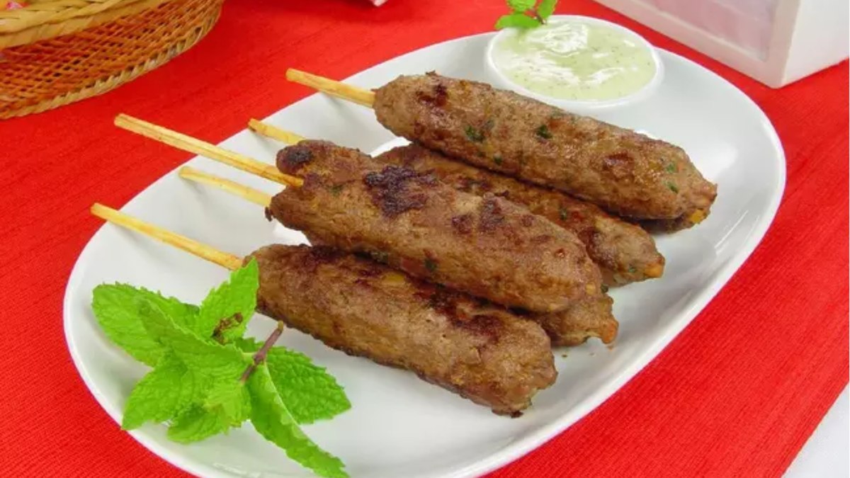 Receita de mini kaftas no palito