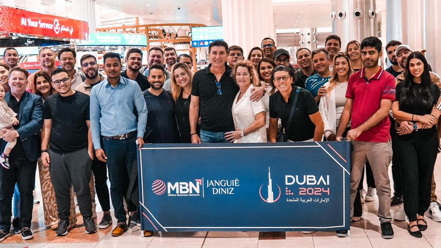 Janguiê Diniz ccom mentorandos do MBN, em Dubai Janguiê Diniz ccom mentorandos do MBN, em Dubai