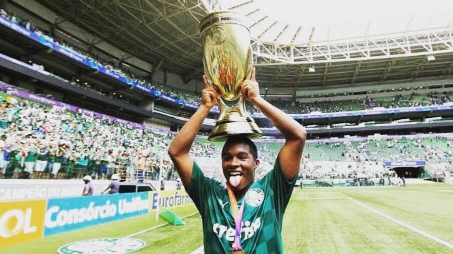 Endrick foi campeão da Copinha junto ao Palmeiras