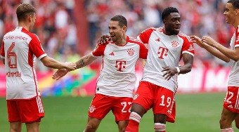Bayern de Munique coloca seis titulares à venda