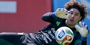 Ochoa descongelado? A lenda do goleiro mexicano em Copas do Mundo