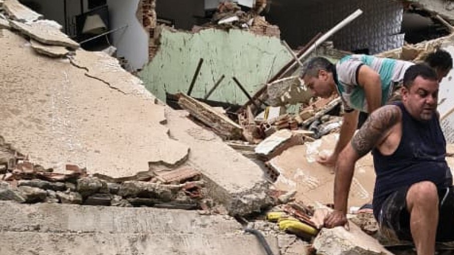 Chuvas provocam desabamento de prédio na Zona Norte do Rio