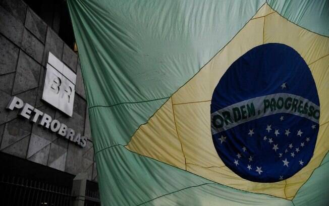 A decisão pelos cortes segue a determinação do governo Bolsonaro de reavaliar os contratos de patrocínio da Petrobras