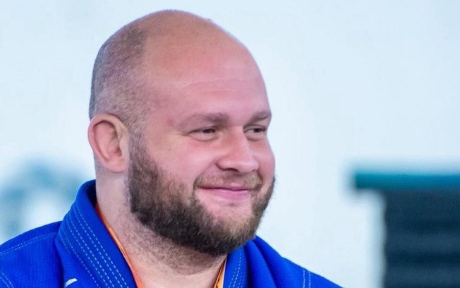 O Faixa Branca O Faixa Branca