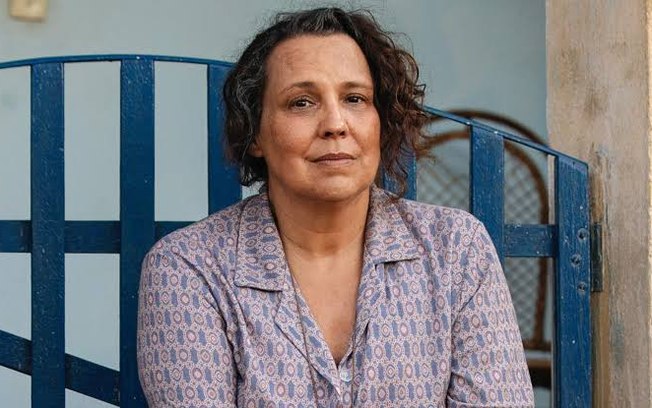 Ana Beatriz Nogueira é internada às pressas em hospital do Rio